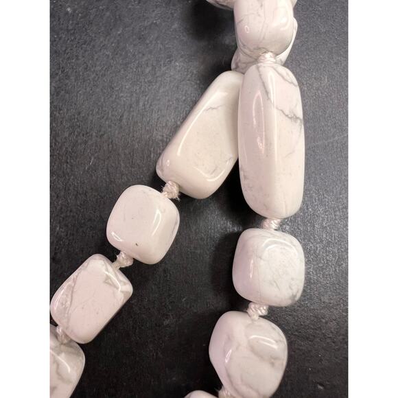 NEW Anthology howlite 36 inch knotted necklace with sterling silver clasp - Picture 6 of 11